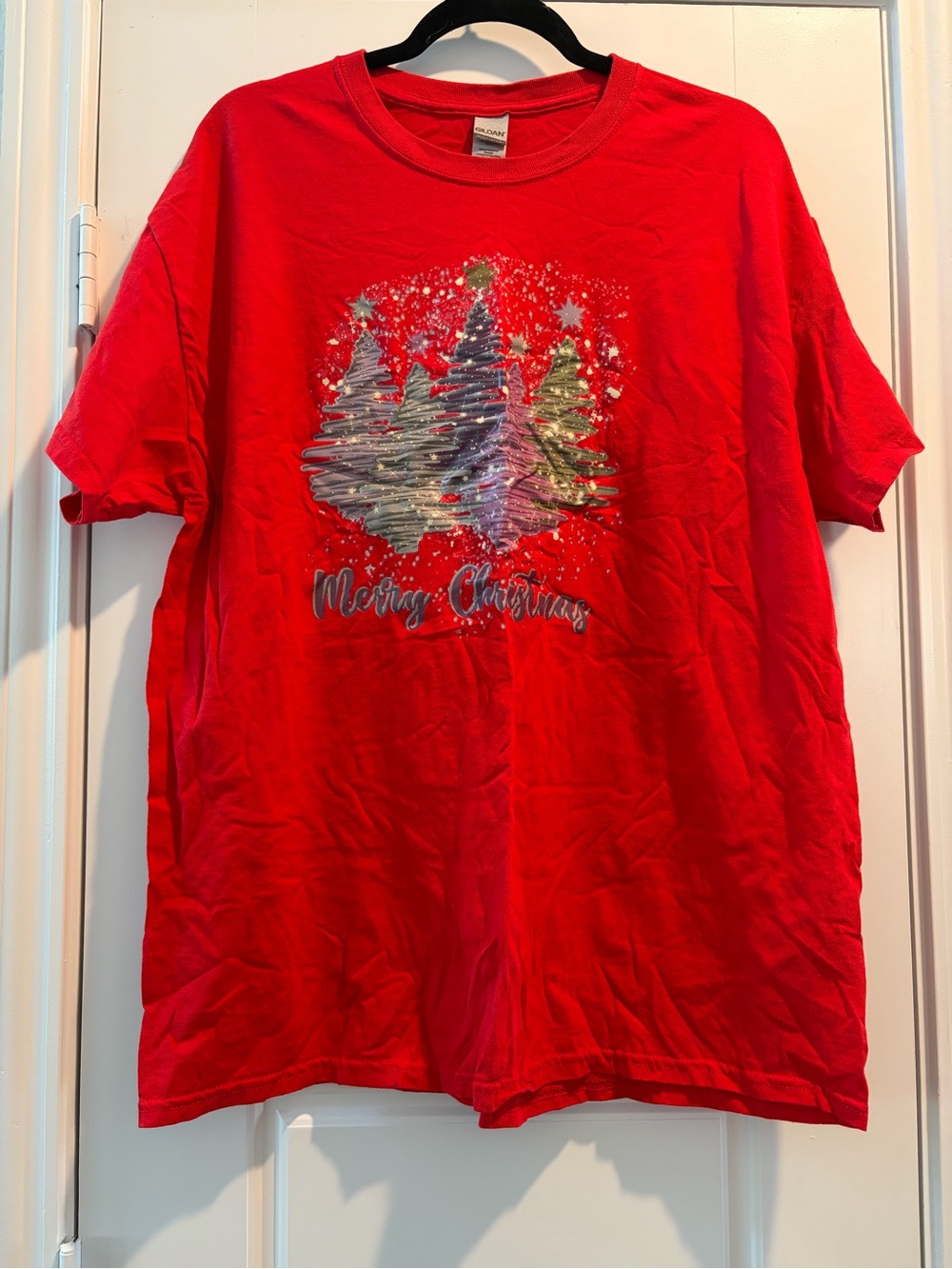 Gildan Red Merry Christmas Tree Graphic Tee